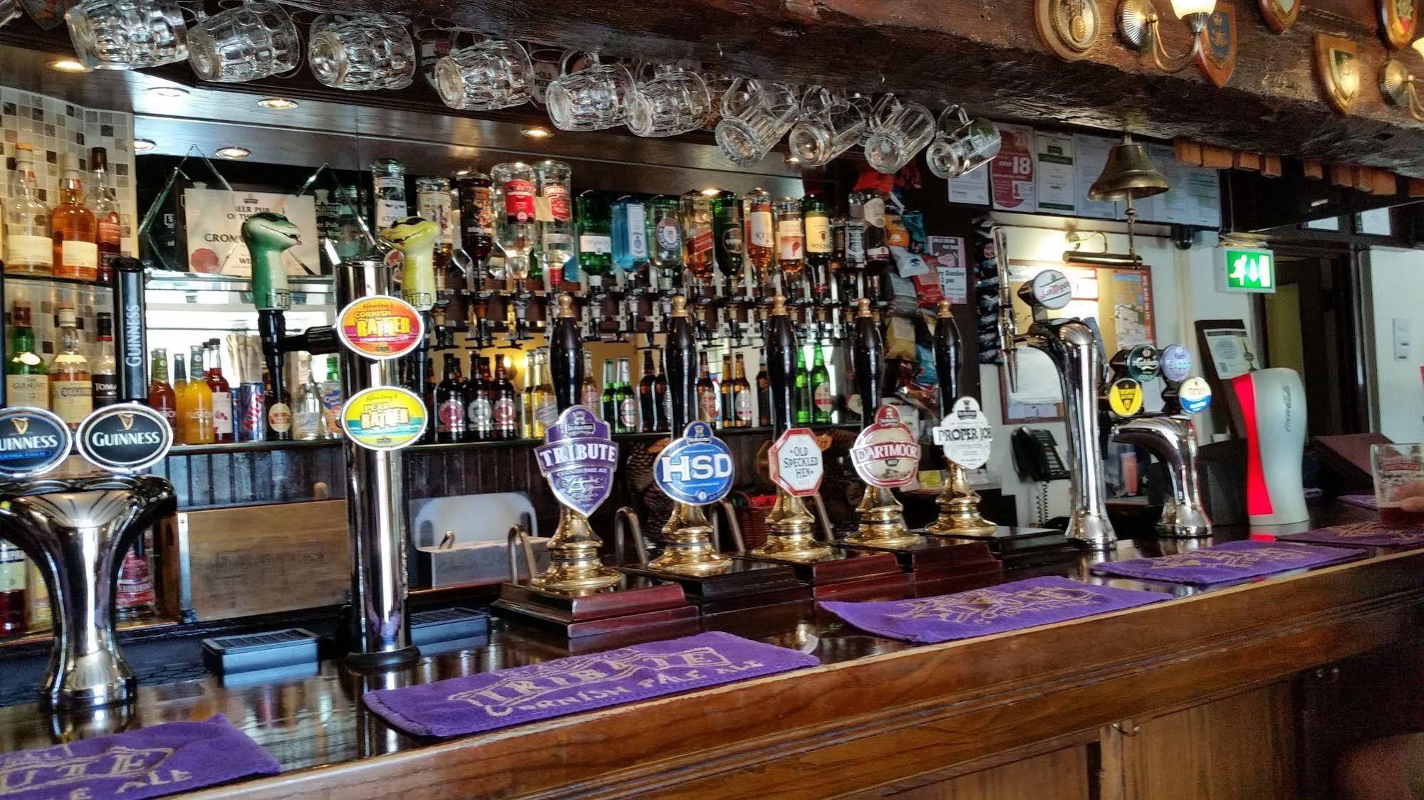 The Cromwell Arms Inn Bovey Tracey Exteriér fotografie