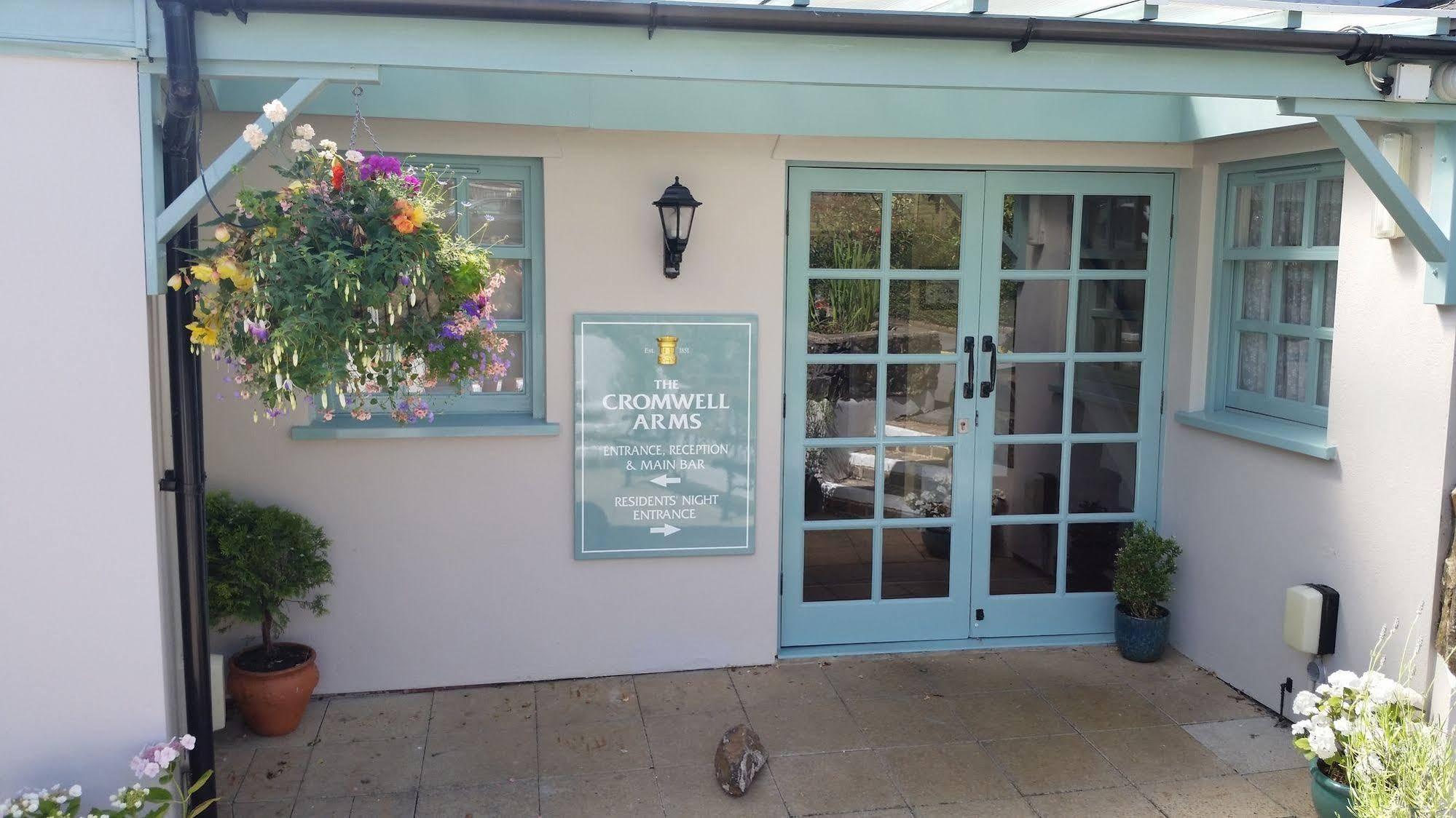 The Cromwell Arms Inn Bovey Tracey Exteriér fotografie