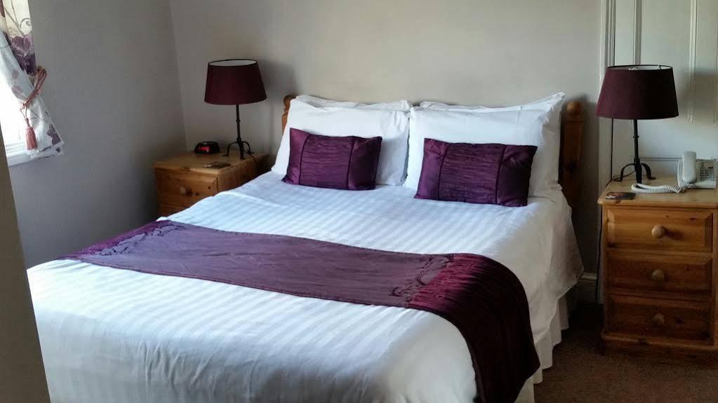 The Cromwell Arms Inn Bovey Tracey Exteriér fotografie