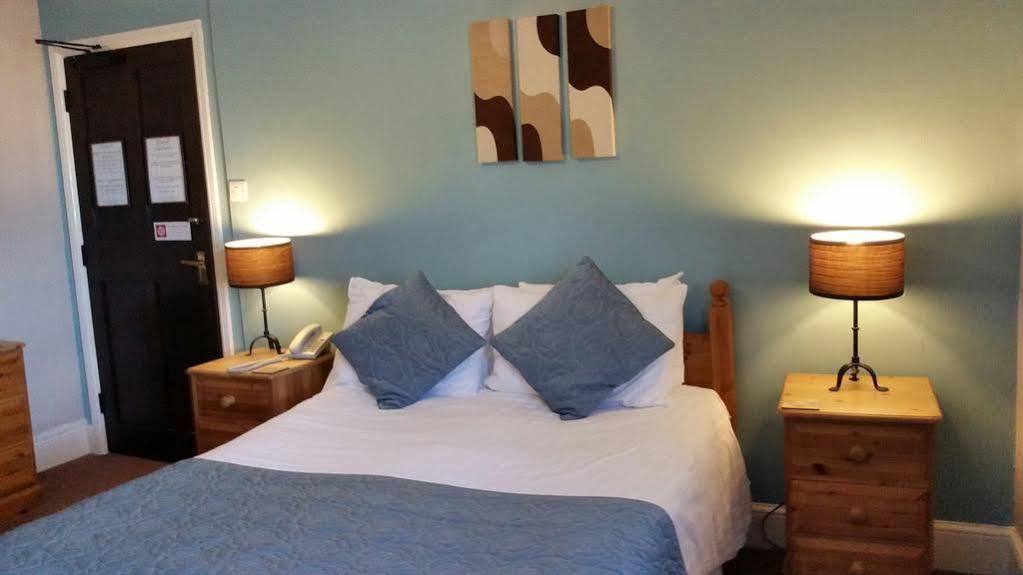 The Cromwell Arms Inn Bovey Tracey Exteriér fotografie